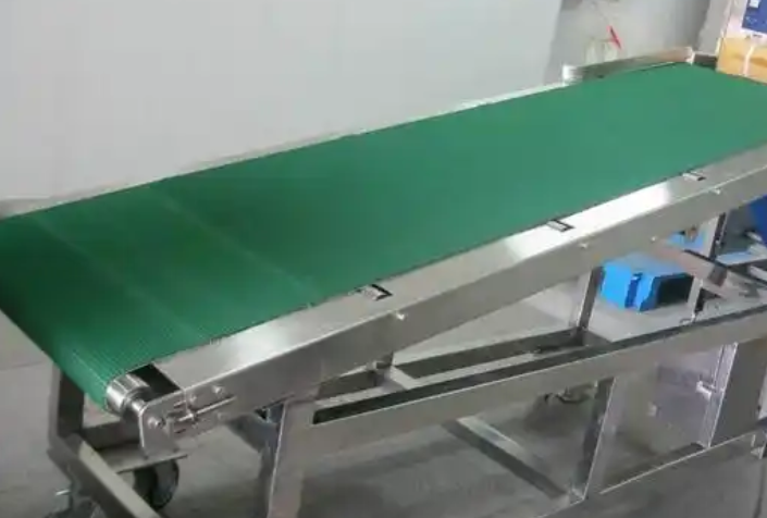 調(diào)整皮帶張緊度時(shí)有哪些注意事項(xiàng)?