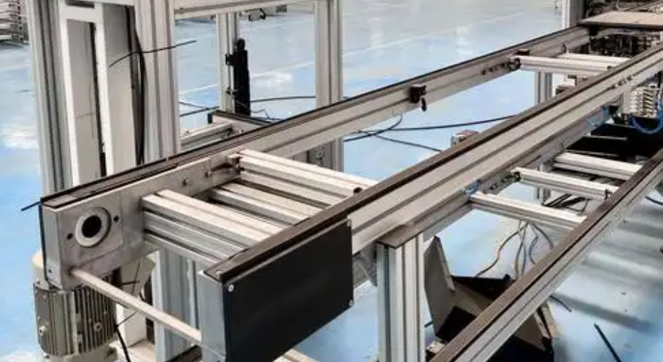 選擇電機驅(qū)動柔性輸送線時，需考慮以下因素